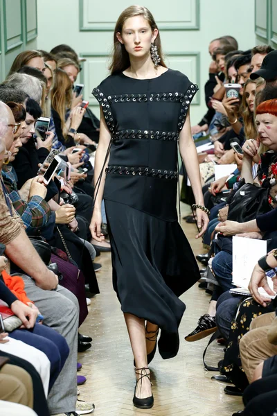 Look 23